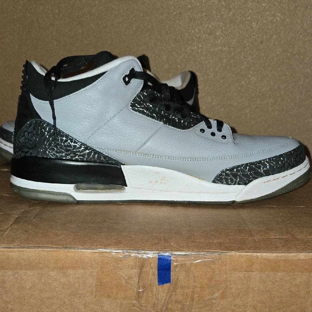 Jordan Gray and Black Sneakers - Picture 6 of 13